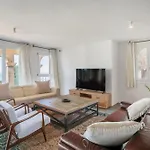 Almela's Villa Santa Pola