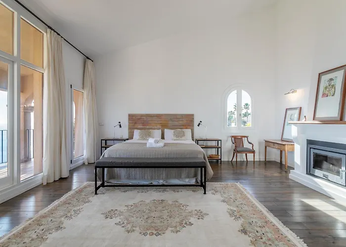 Almela's * Санта Пола